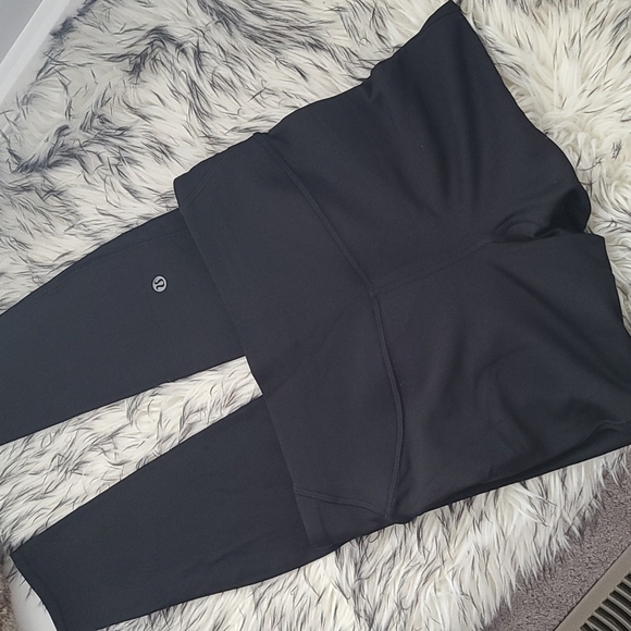 Pants - Like new lululemon leggings